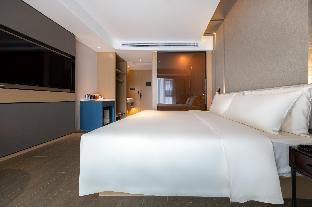 Atour Hotel(Wuhan Zhuankou Dongfeng Avenue Sports Center Store) 4*