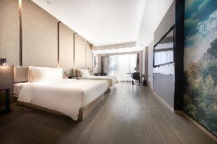 Atour Hotel(Wuhan Zhuankou Dongfeng Avenue Sports Center Store) 4*