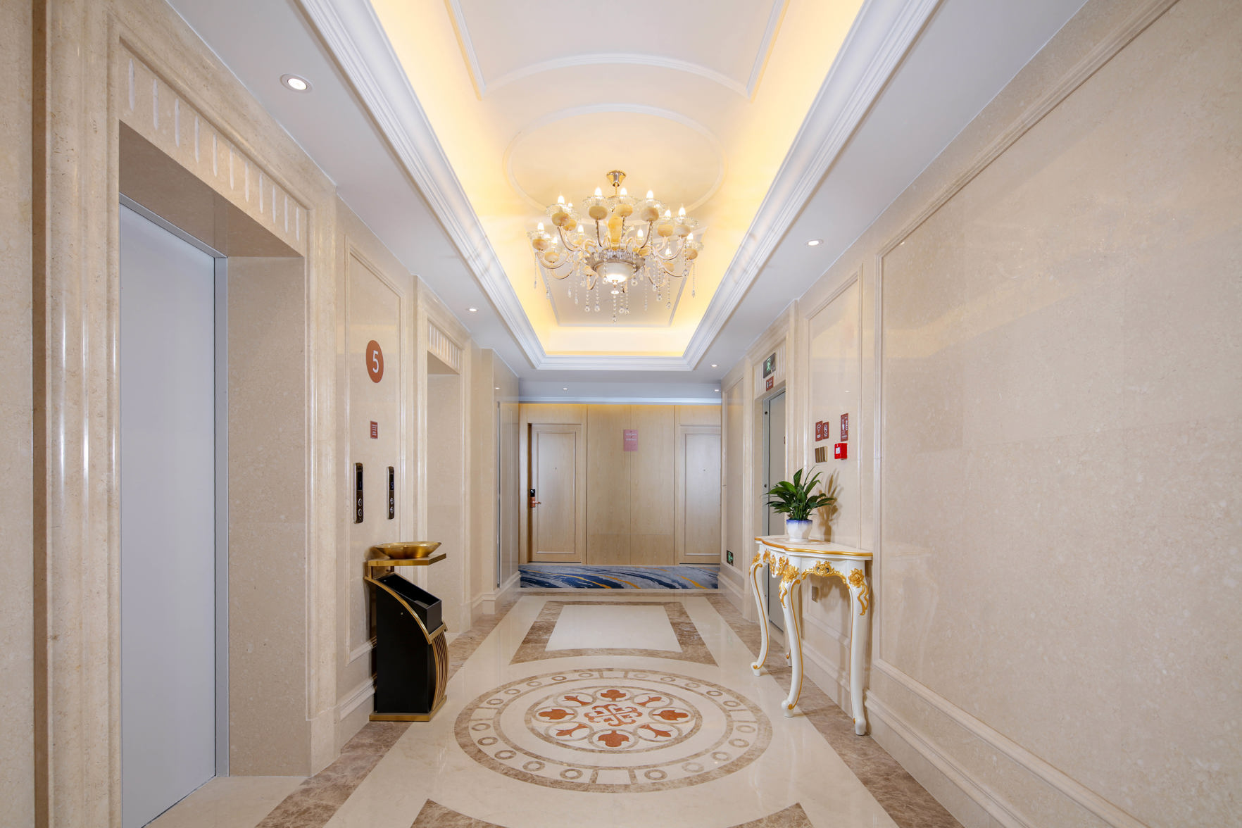 Hotel Vienna (Yongchang Road, Baoshan) 3*