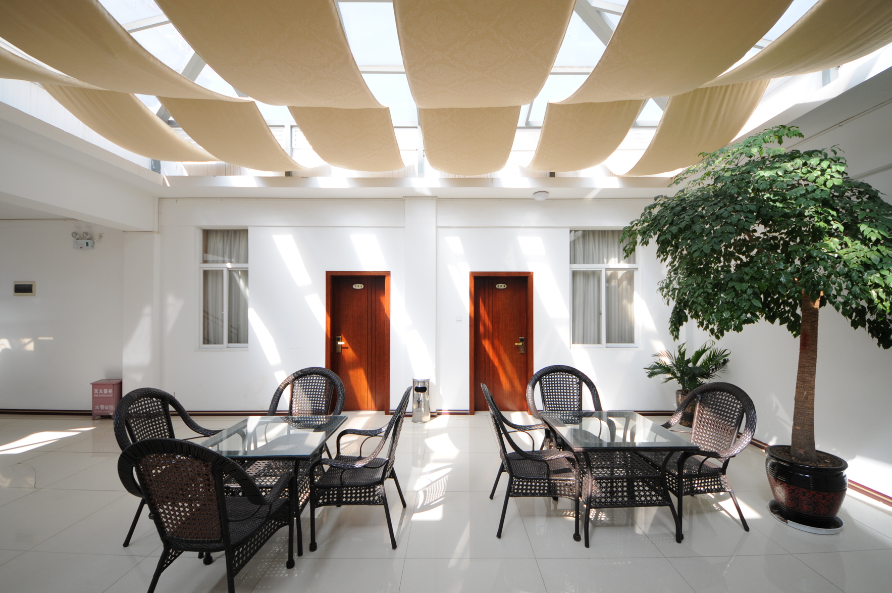 Hong Gu Hotel 3*