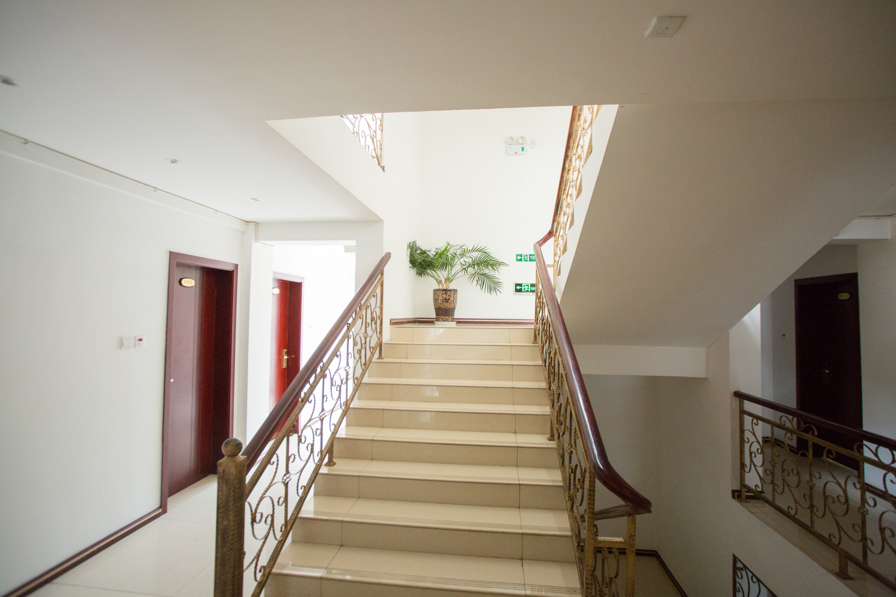 Hong Gu Hotel 3*