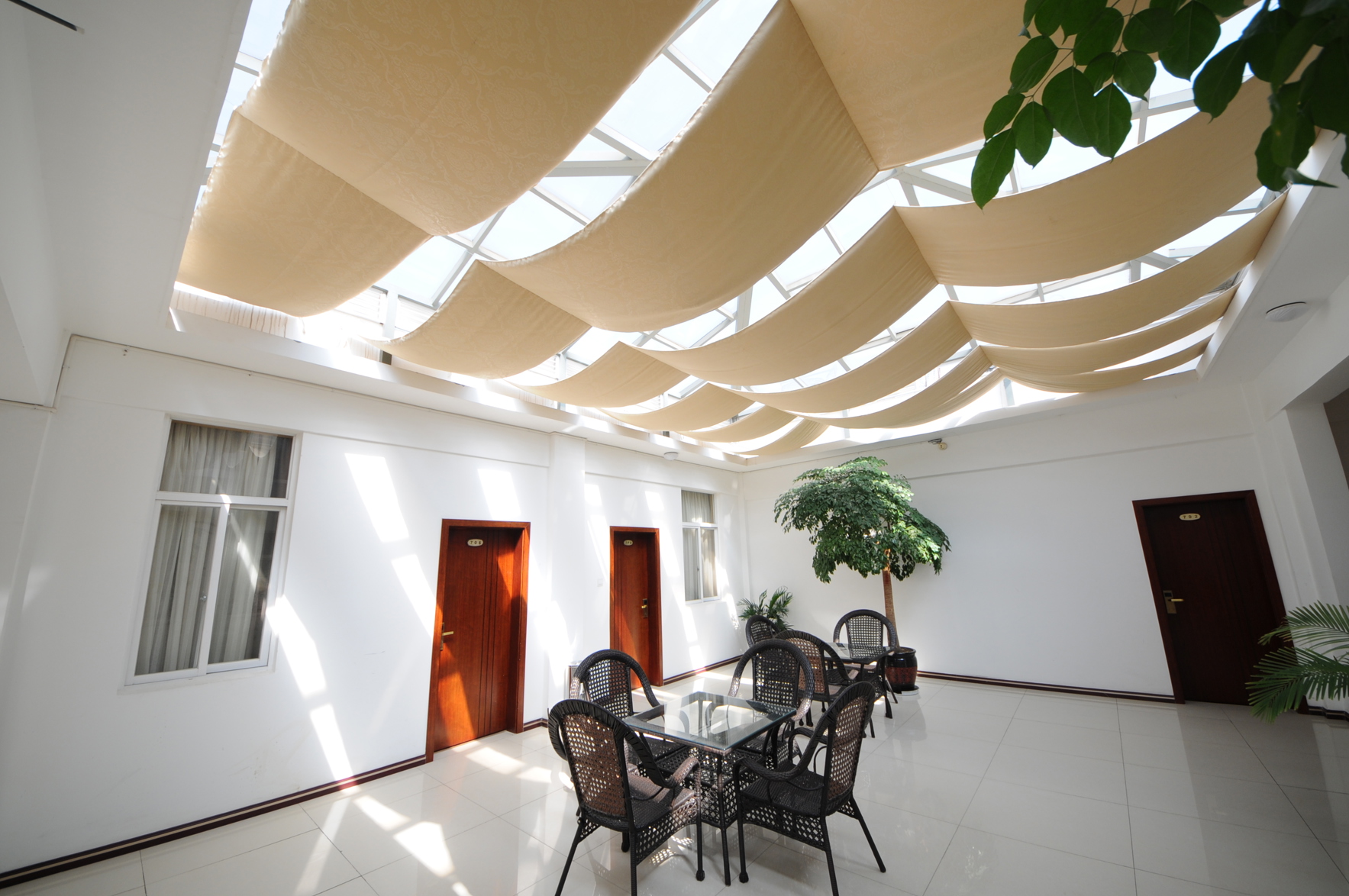 Hong Gu Hotel 3*
