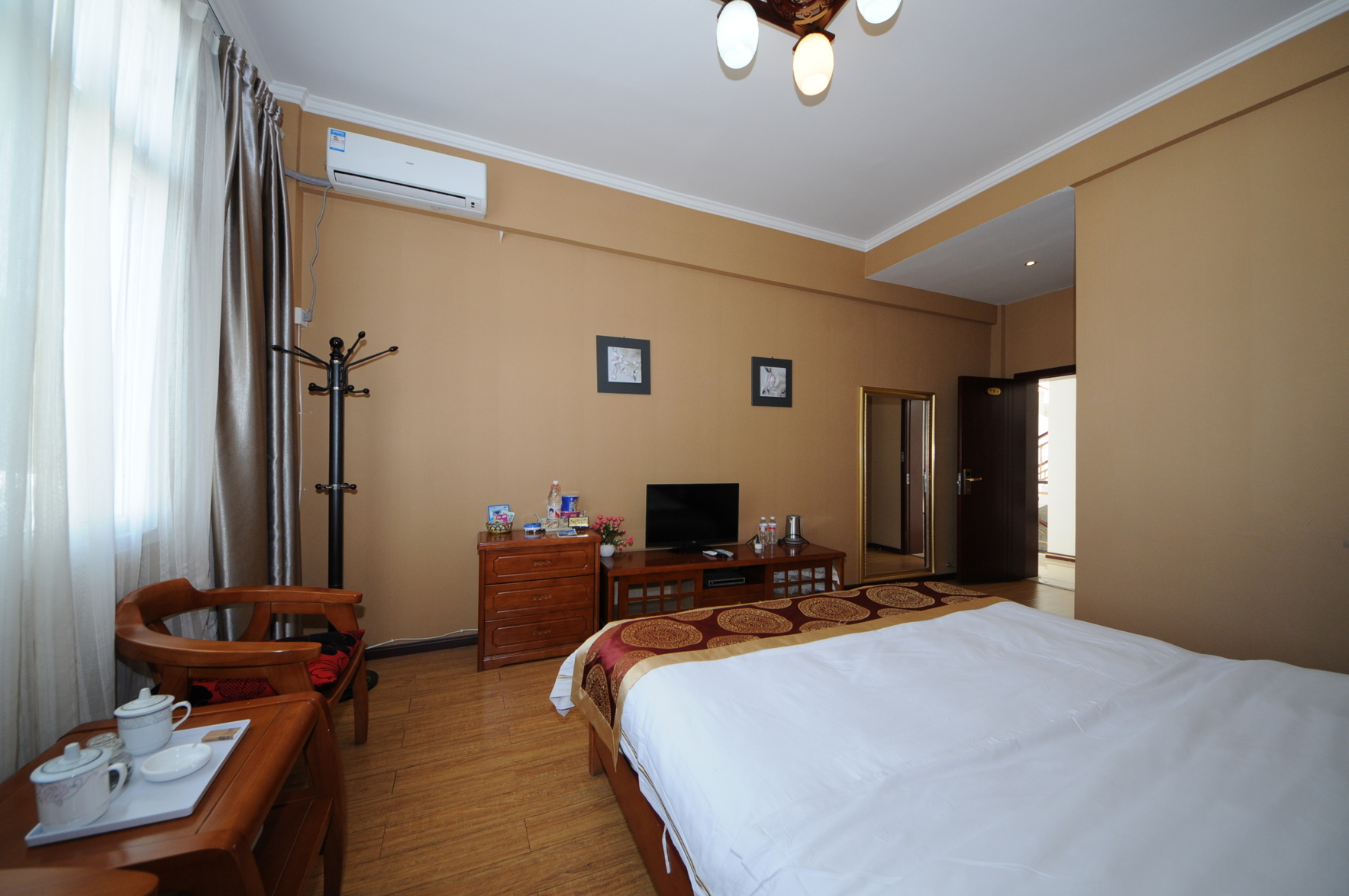 Hong Gu Hotel 3*