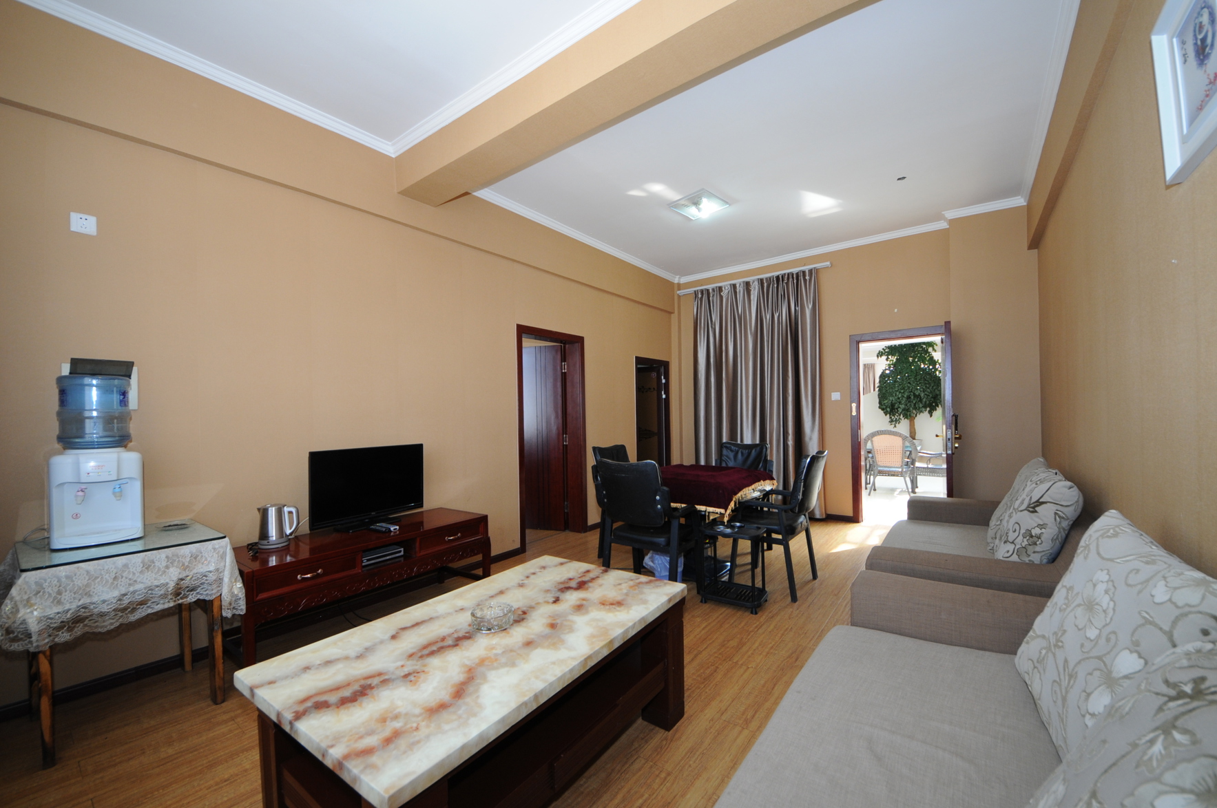 Hong Gu Hotel 3*