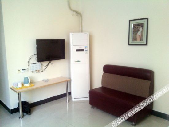 Jiangmen Huilong Hotel 2*