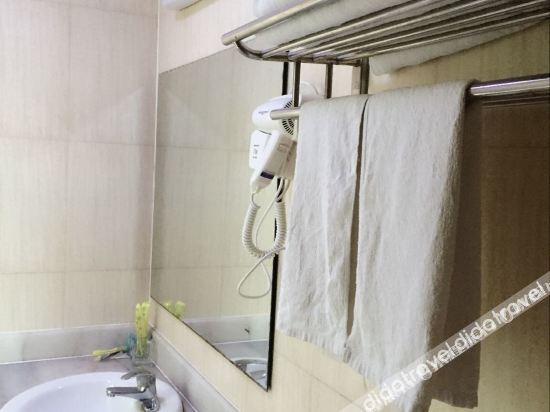211 E-sports Hotel (Shanghai Anting) 2*