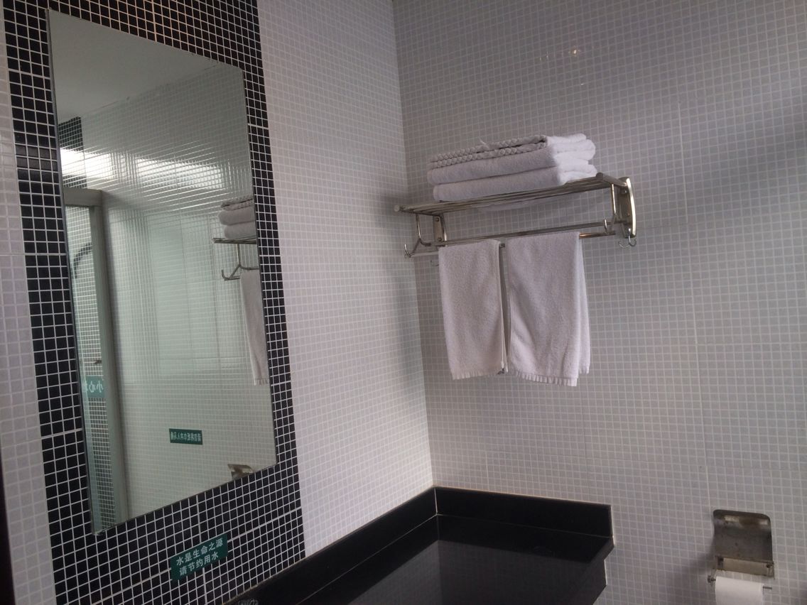 Huajing Hotel 1*