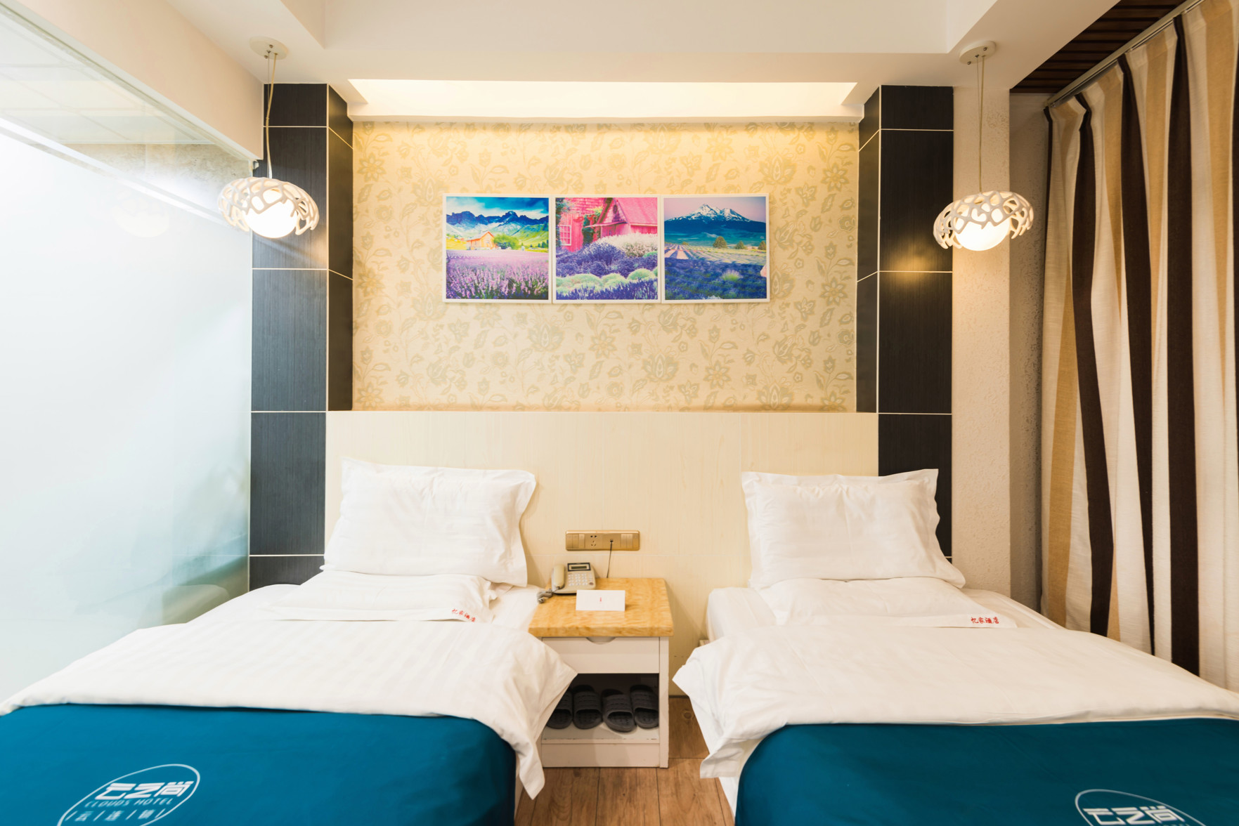 CLOUDS YUNLiansuo Yijia Hotel 2*