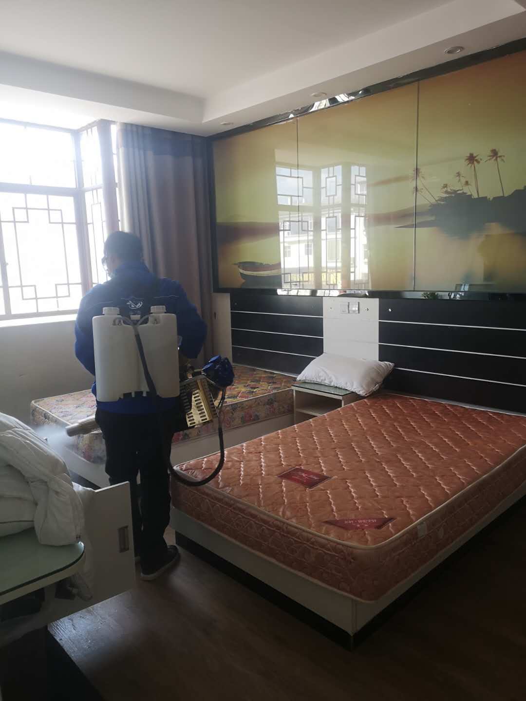 CLOUDS YUNLiansuo Yijia Hotel 2*