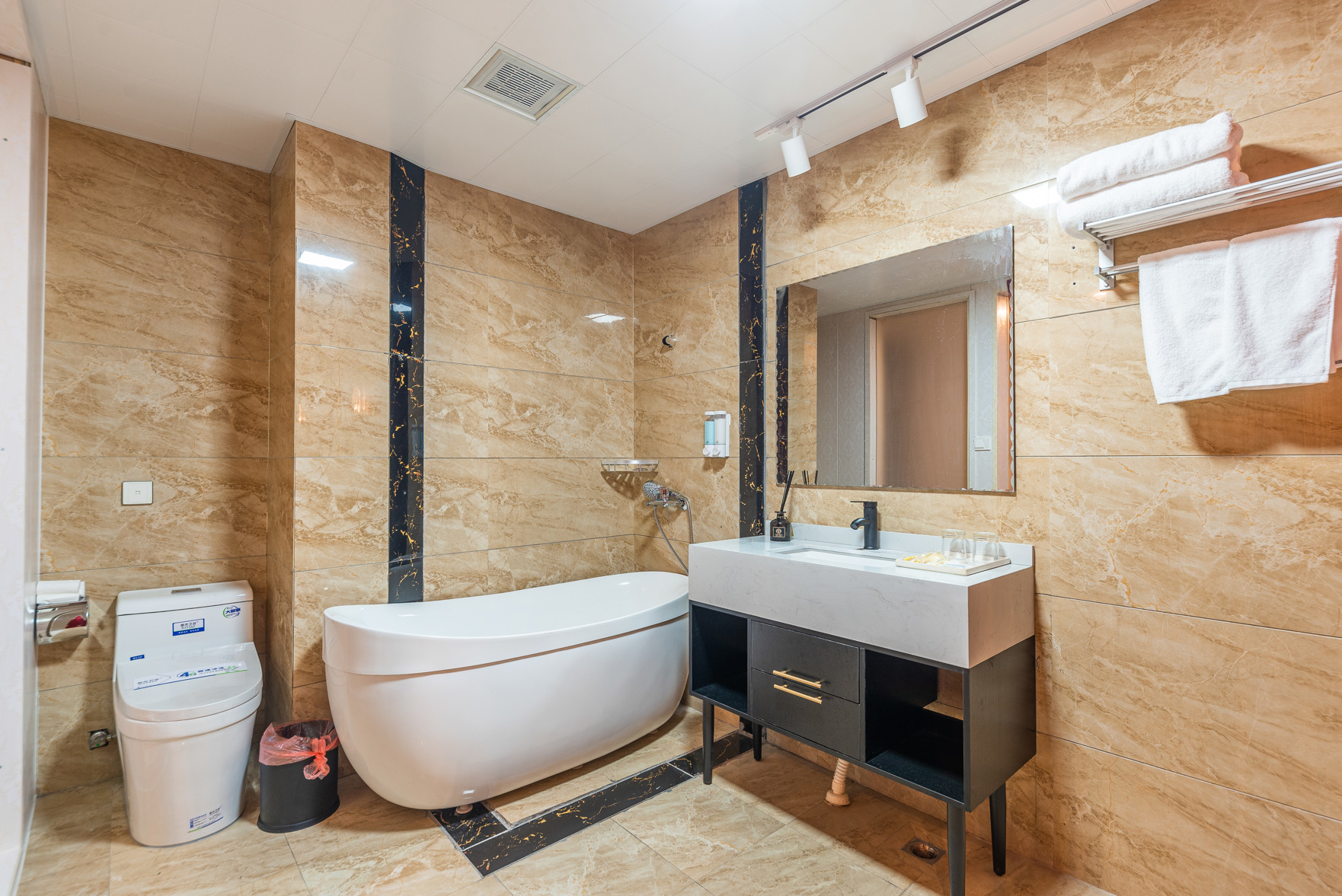 Cixi Yemingzhu Hotel 1*
