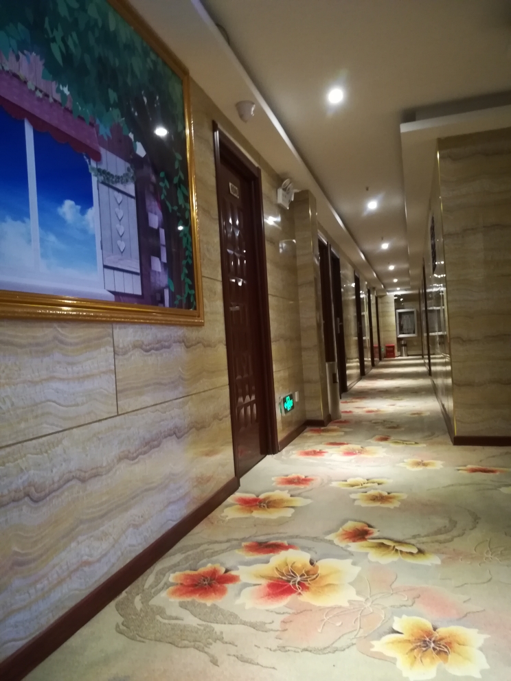 100 Inn Liangpin Hotel (Shanghai Qingpu Industrial Park Daying Town) 2*