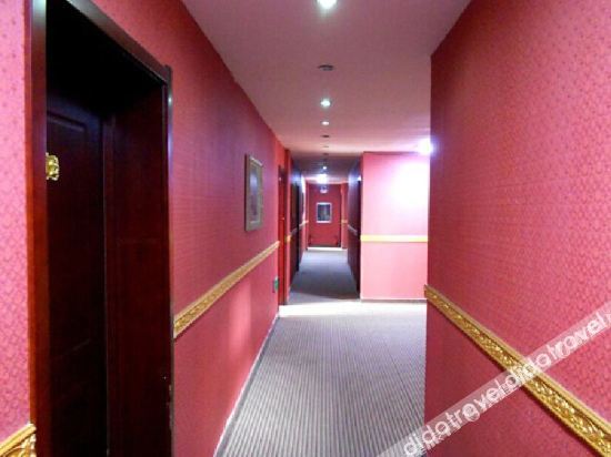Home Inn Huaxuan Select Hotel (Pingshan Zhuanpan Branch) 2*