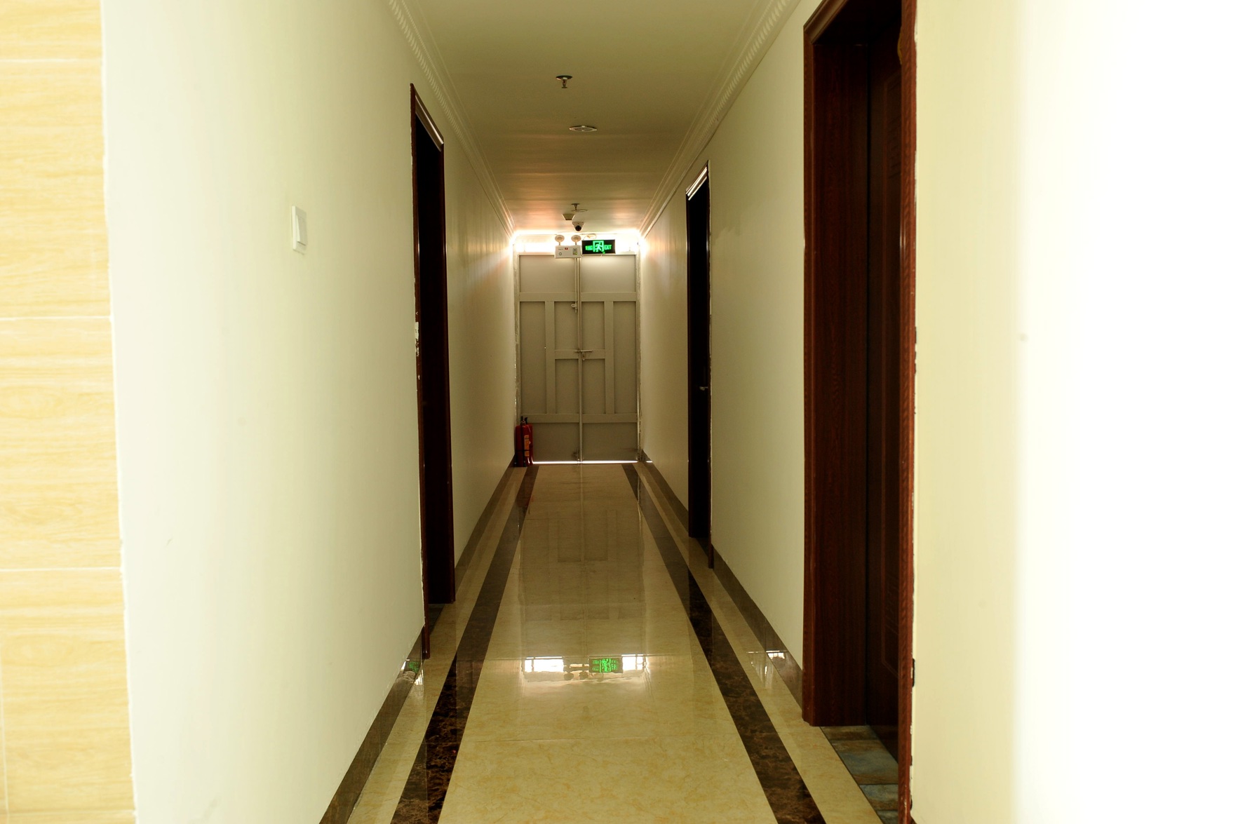 Hepu Baiqian Hotel 2*