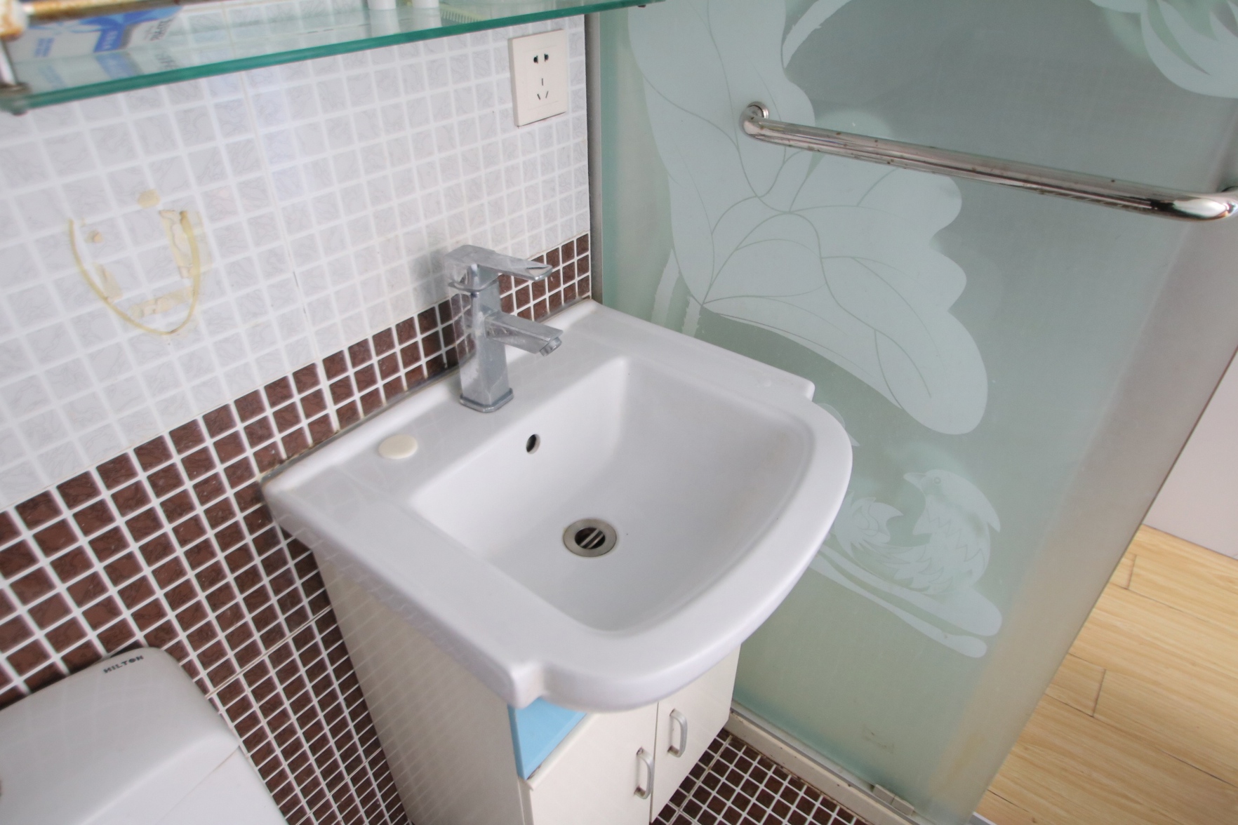 99 Preferred Hotel (Shanghai Baoshan Baoan Highway Subway Station Fishery West Road Branch) 1*