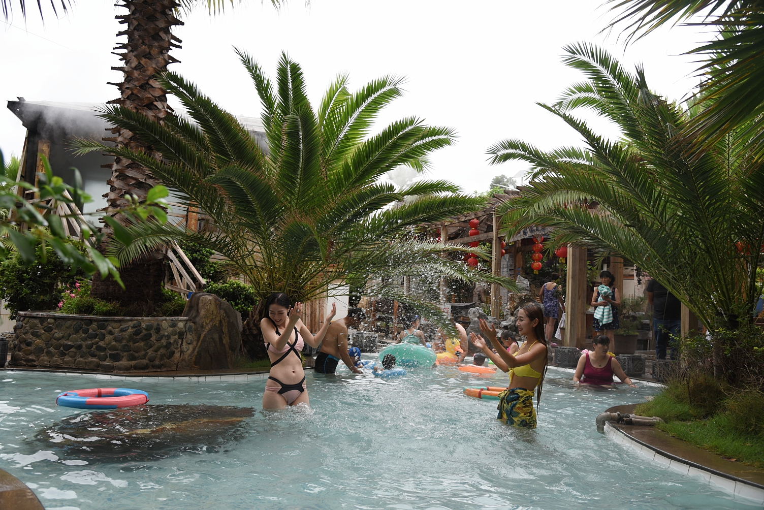 Huoyanshan Hot Spring Hotel 2*