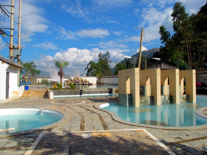 Huoyanshan Hot Spring Hotel 2*