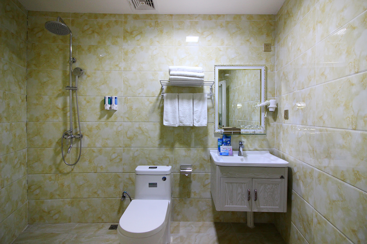 88 Business Hotel 2*