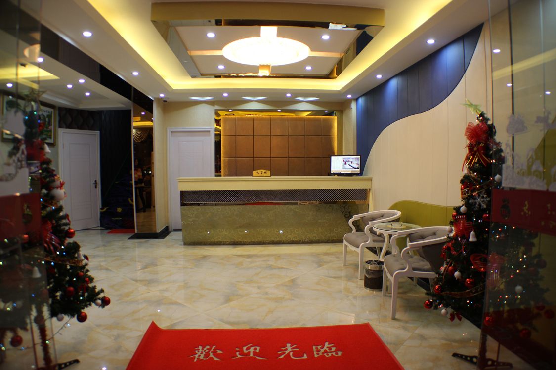 100 Inn Liangpin Hotel (Shanghai Waigaoqiao Gongcheng Road Subway Station) 2*