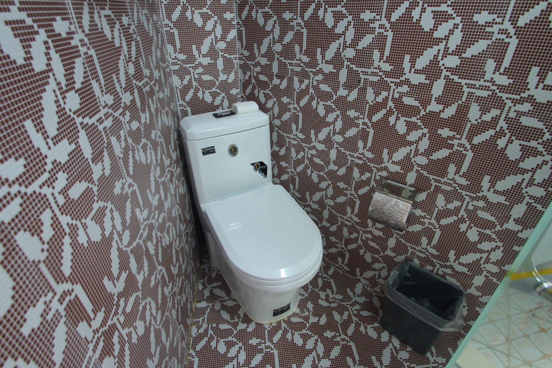 100 Inn Liangpin Hotel (Shanghai Waigaoqiao Gongcheng Road Subway Station) 2*