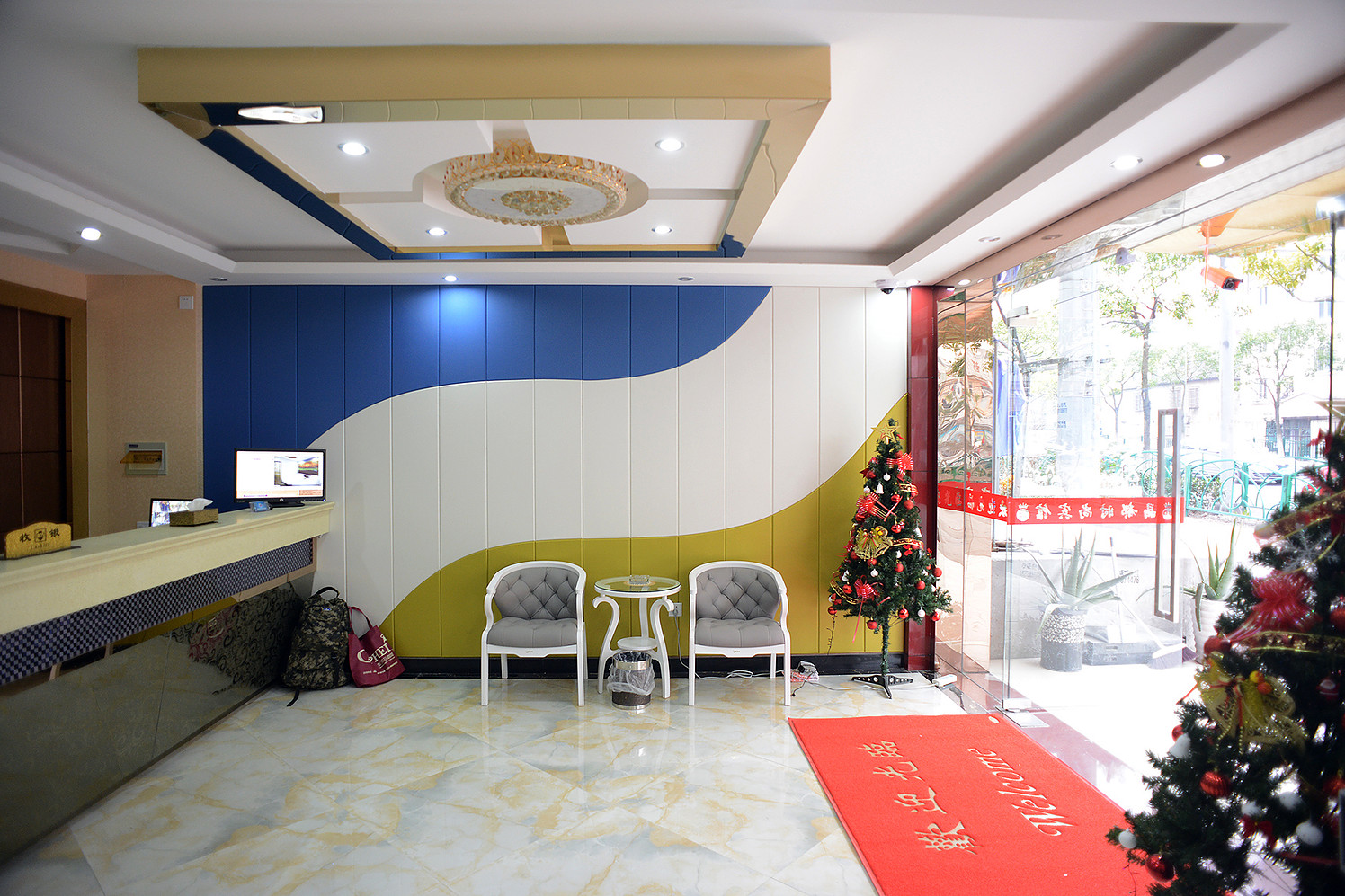 100 Inn Liangpin Hotel (Shanghai Waigaoqiao Gongcheng Road Subway Station) 2*