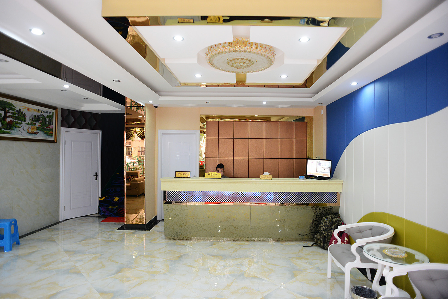 100 Inn Liangpin Hotel (Shanghai Waigaoqiao Gongcheng Road Subway Station) 2*