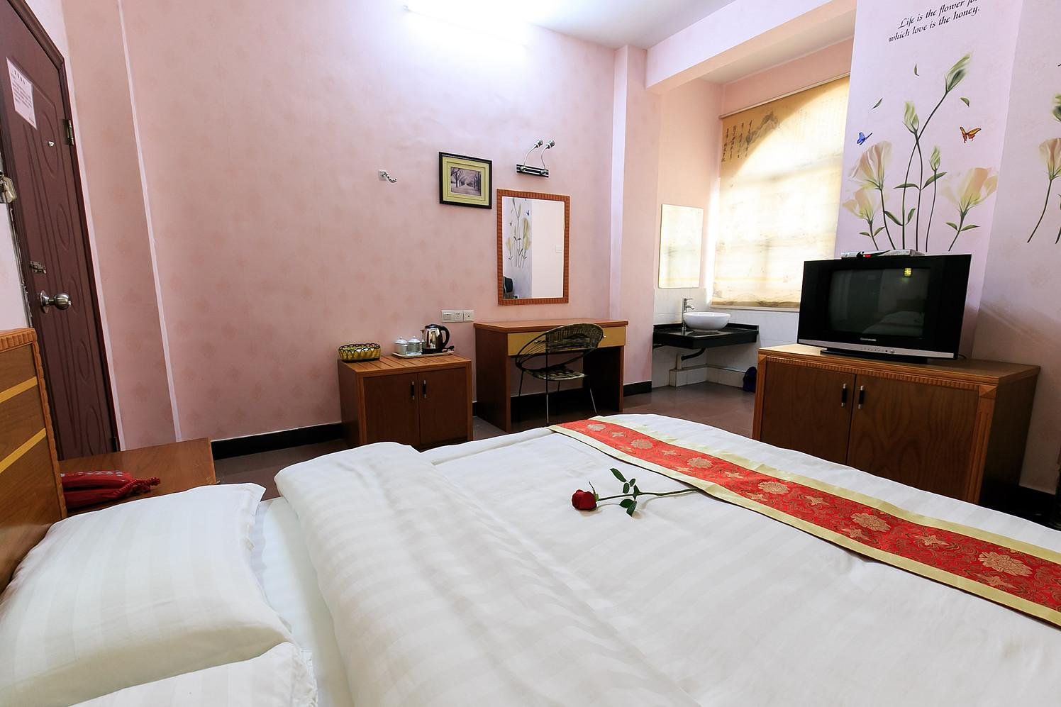 Beihai Jiashenjia hotel 2*