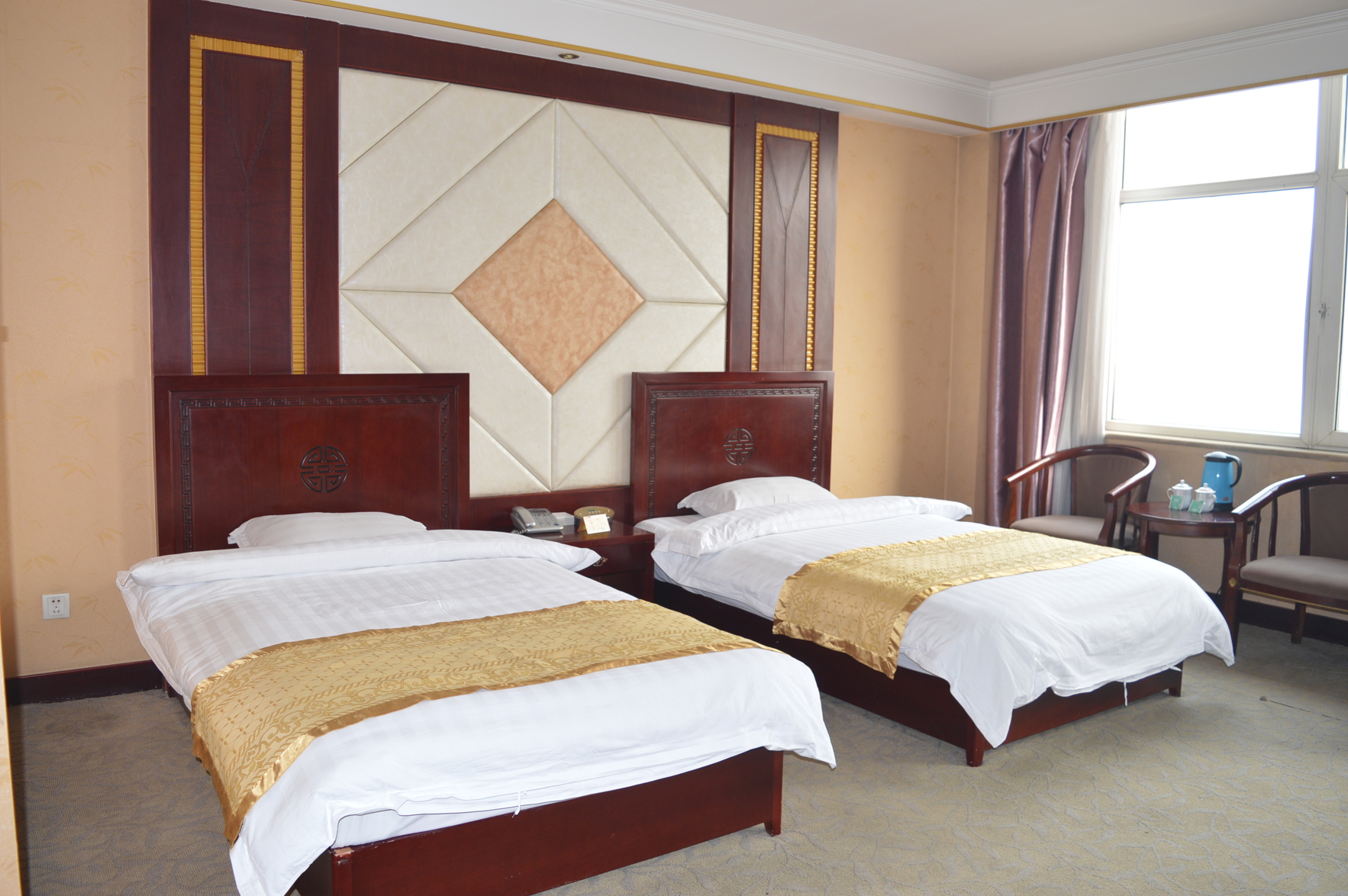 Baiyulan Business HotelShijiazhuang JingxingFinancial Vocational College 2*