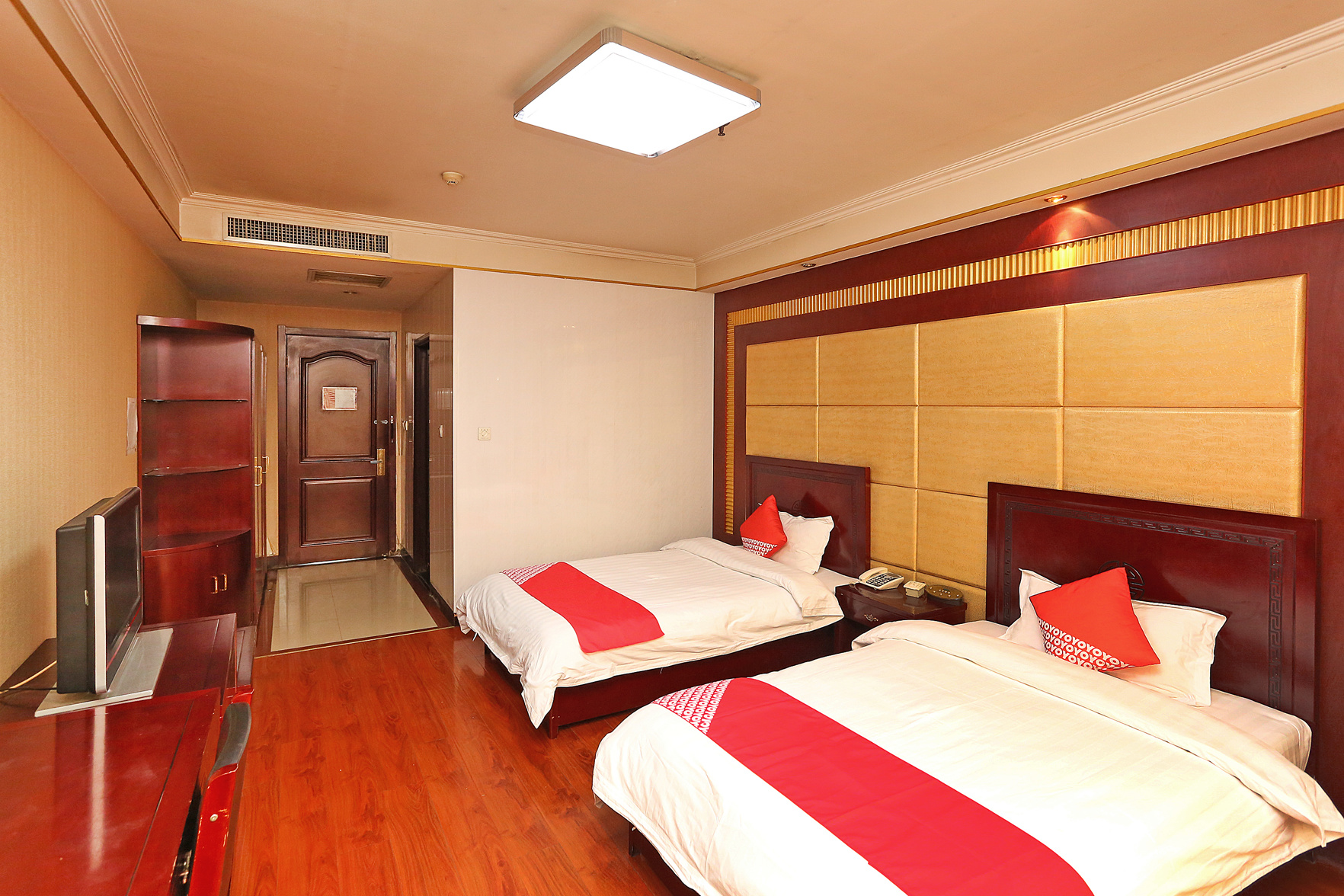 Baiyulan Business HotelShijiazhuang JingxingFinancial Vocational College 2*