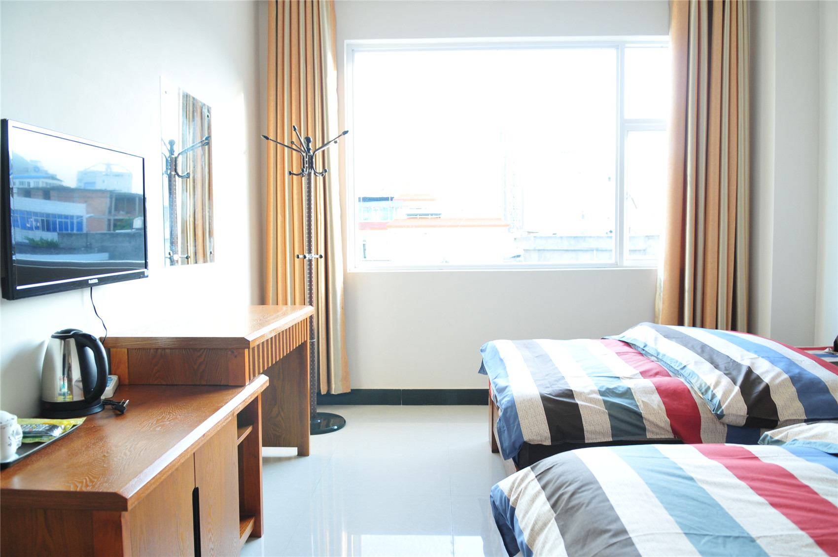 Dali Yaqi Holiday Hotel 2*