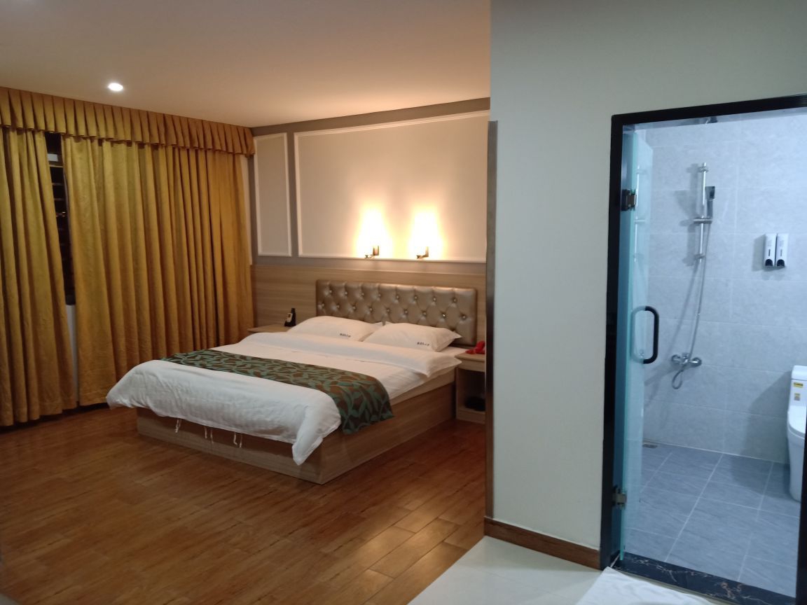 Hongle Hotel 1*