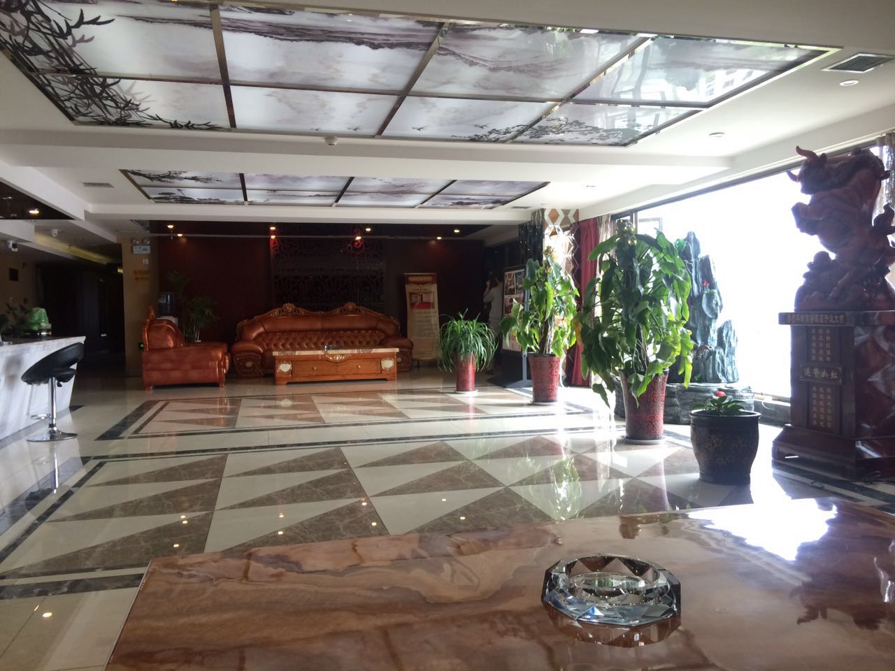 Home Inn Huayi Hotel (Baoji Qianyang Nanguan Road) 2*