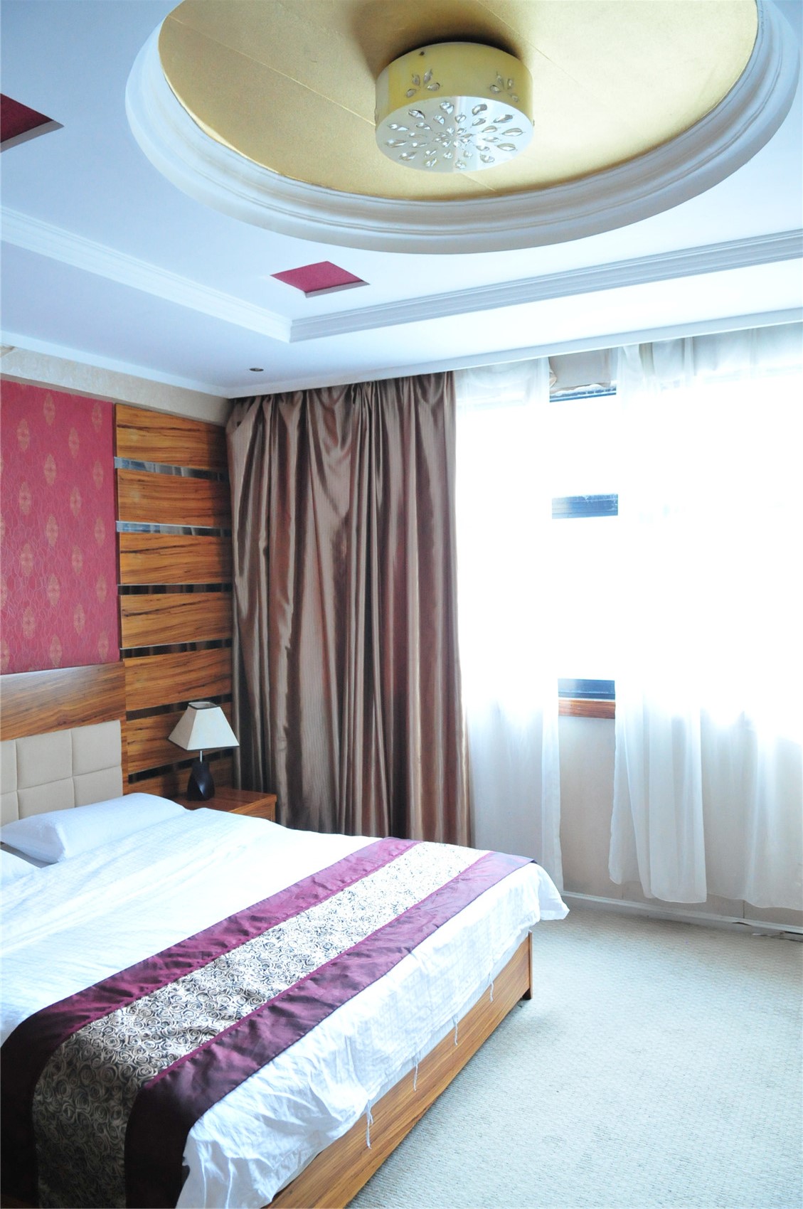 Jianchuan Apeng Holiday Hotel 2*