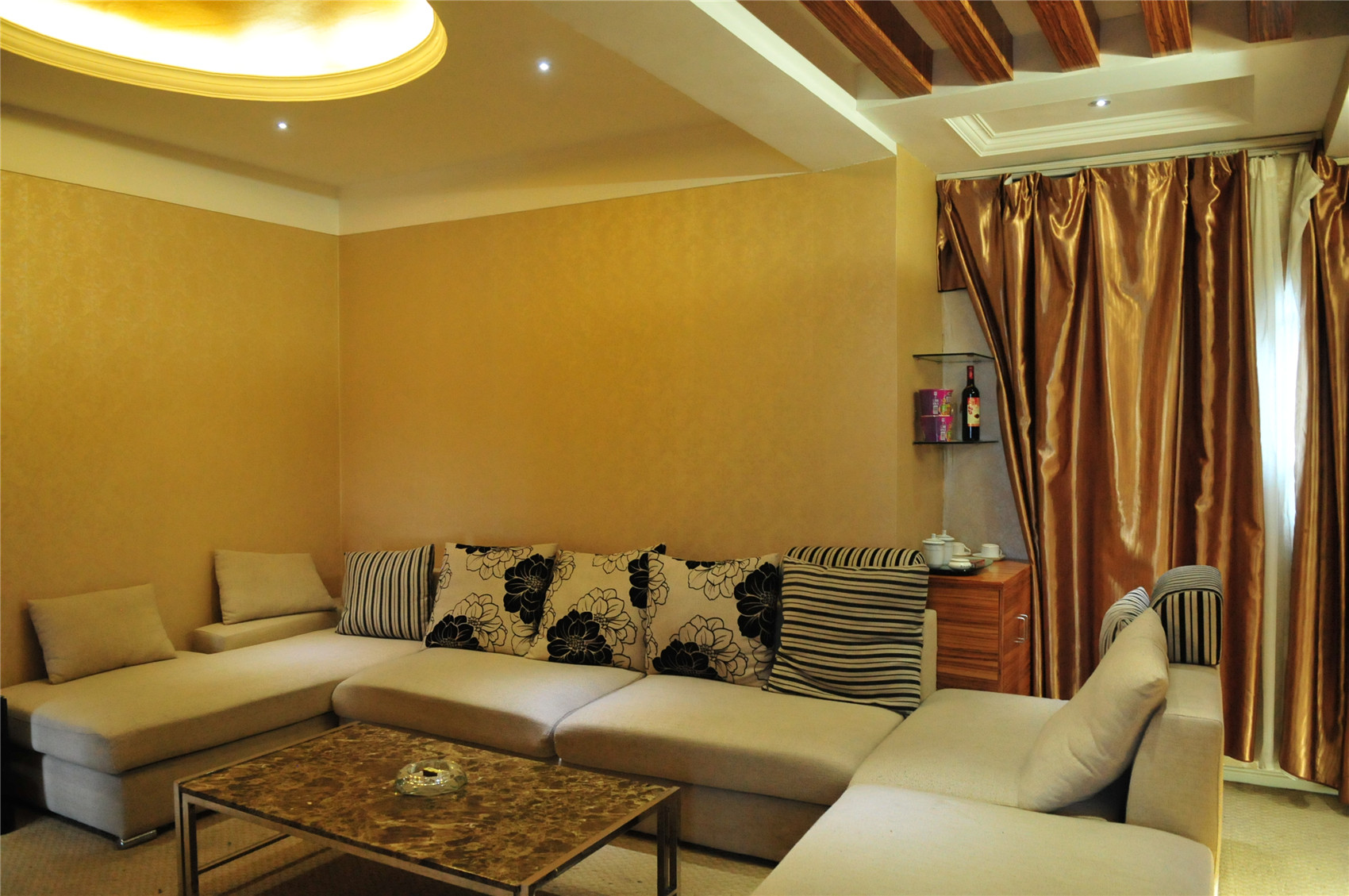 Jianchuan Apeng Holiday Hotel 2*