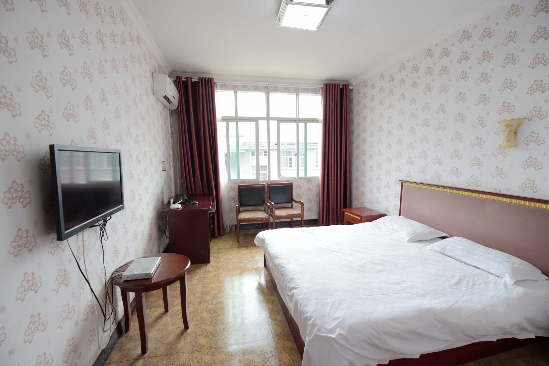Wuyue · Yuexin Hotel (Medical Specialist store of Shangrao Normal University) 2*