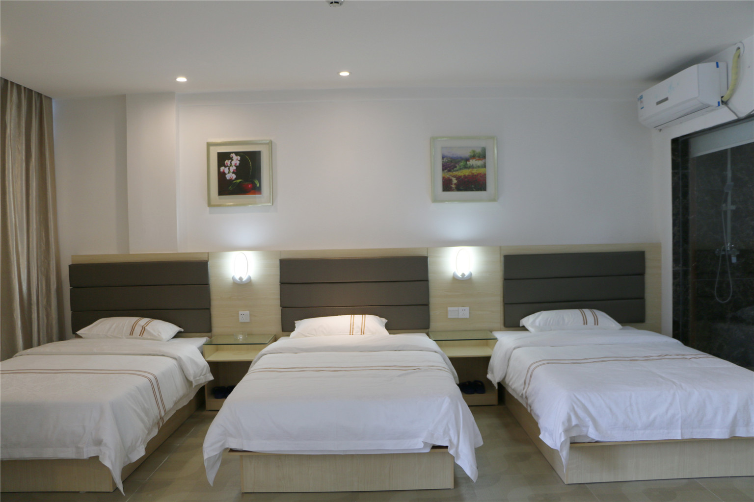 Wangjianglou Business Hotel 2*