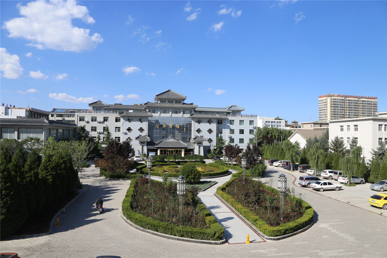 Jingning Hotel 2*