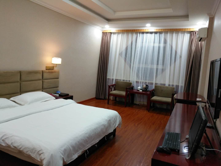 Jingning Hotel 2*