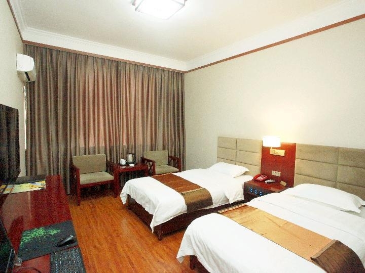 Jingning Hotel 2*