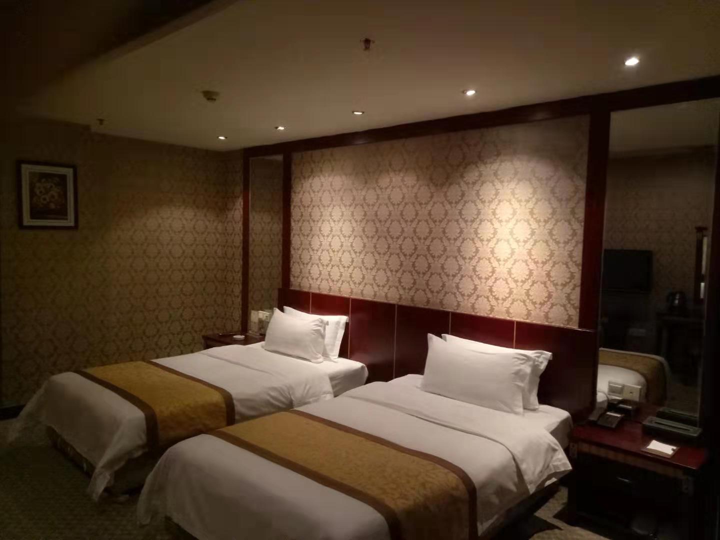 No.1 Youke Hotel (Huizhou Xinwei Government Plaza store) 2*