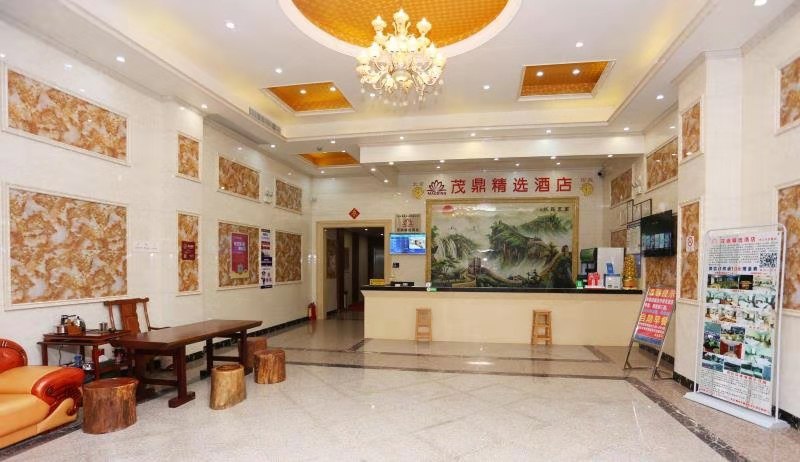 Huizhou Xincheng Hotel (Longhu Avenue Branch) 2*