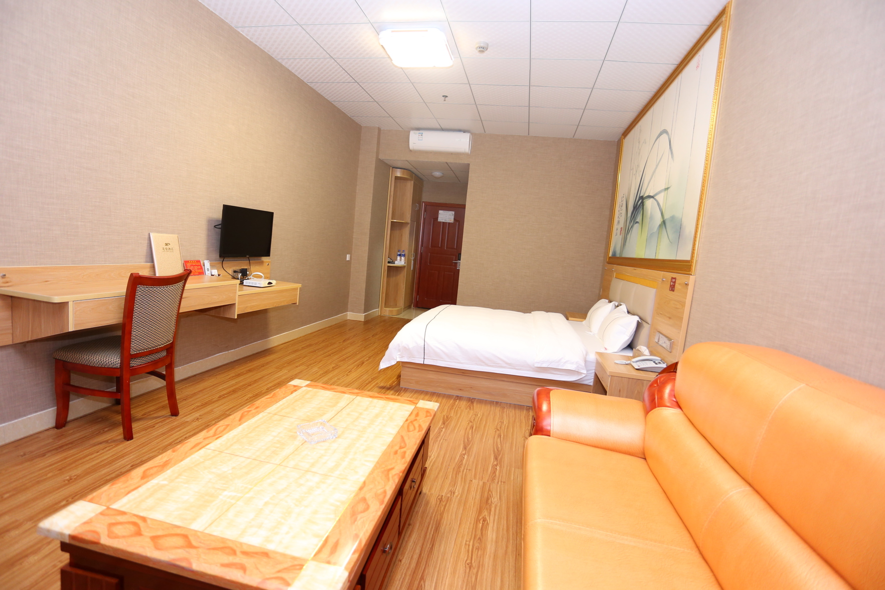 Huizhou Xincheng Hotel (Longhu Avenue Branch) 2*