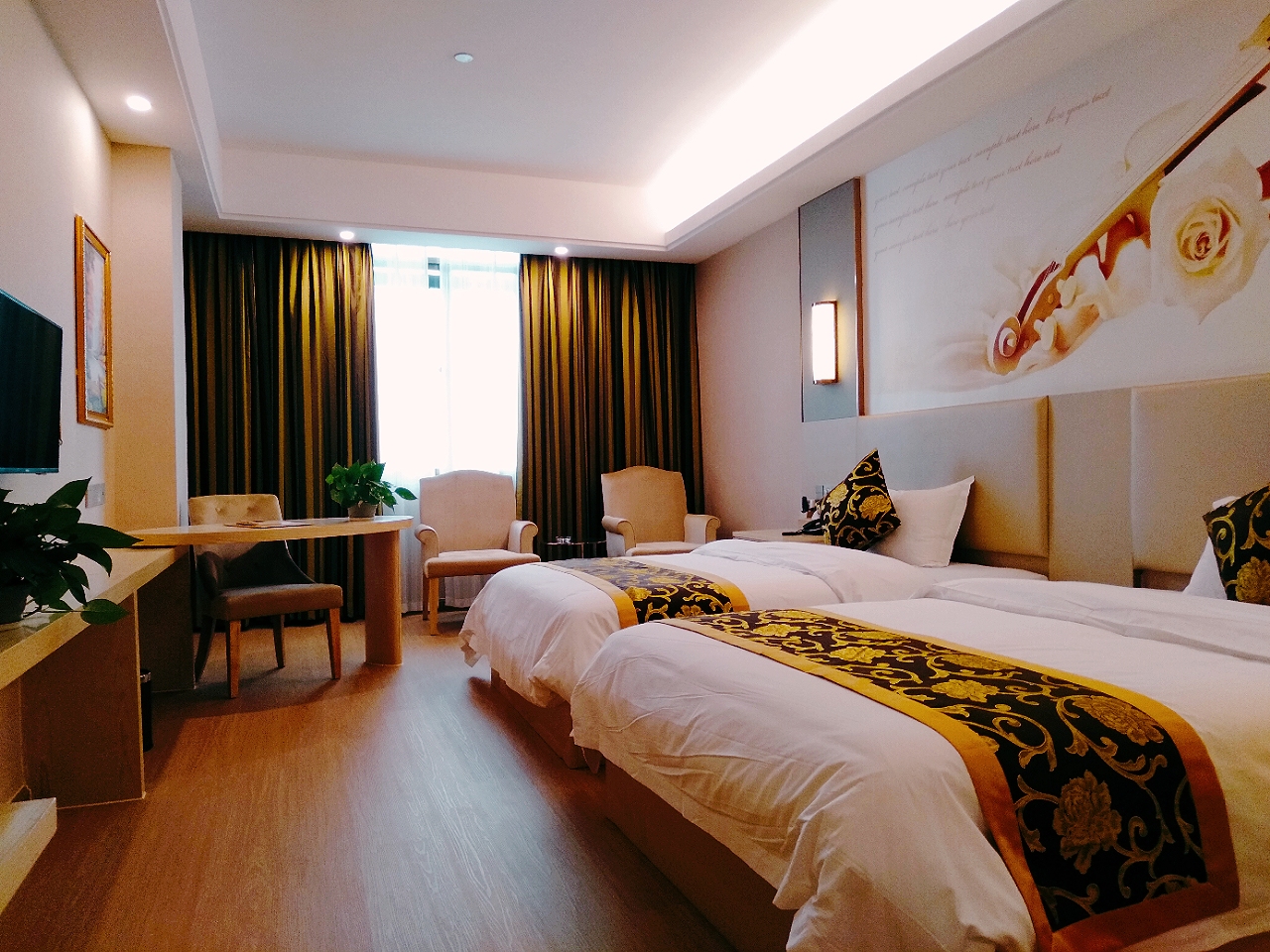 Huizhou Xincheng Hotel (Longhu Avenue Branch) 2*