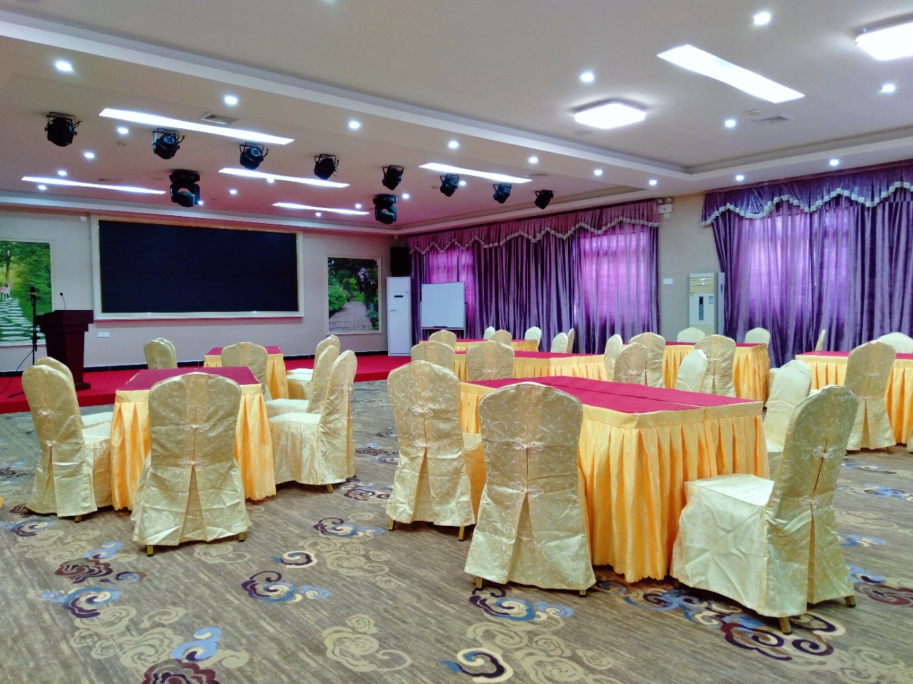 Huizhou Xincheng Hotel (Longhu Avenue Branch) 2*