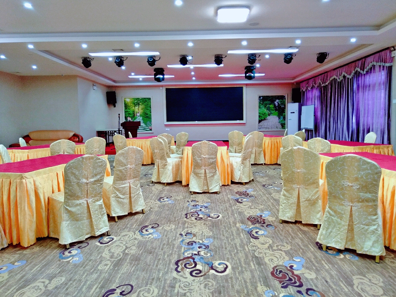 Huizhou Xincheng Hotel (Longhu Avenue Branch) 2*