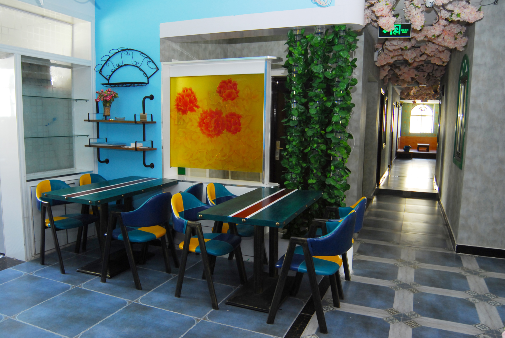 Miss Dong's Inn in Dunhuang (Shazhou Night Market) 1*