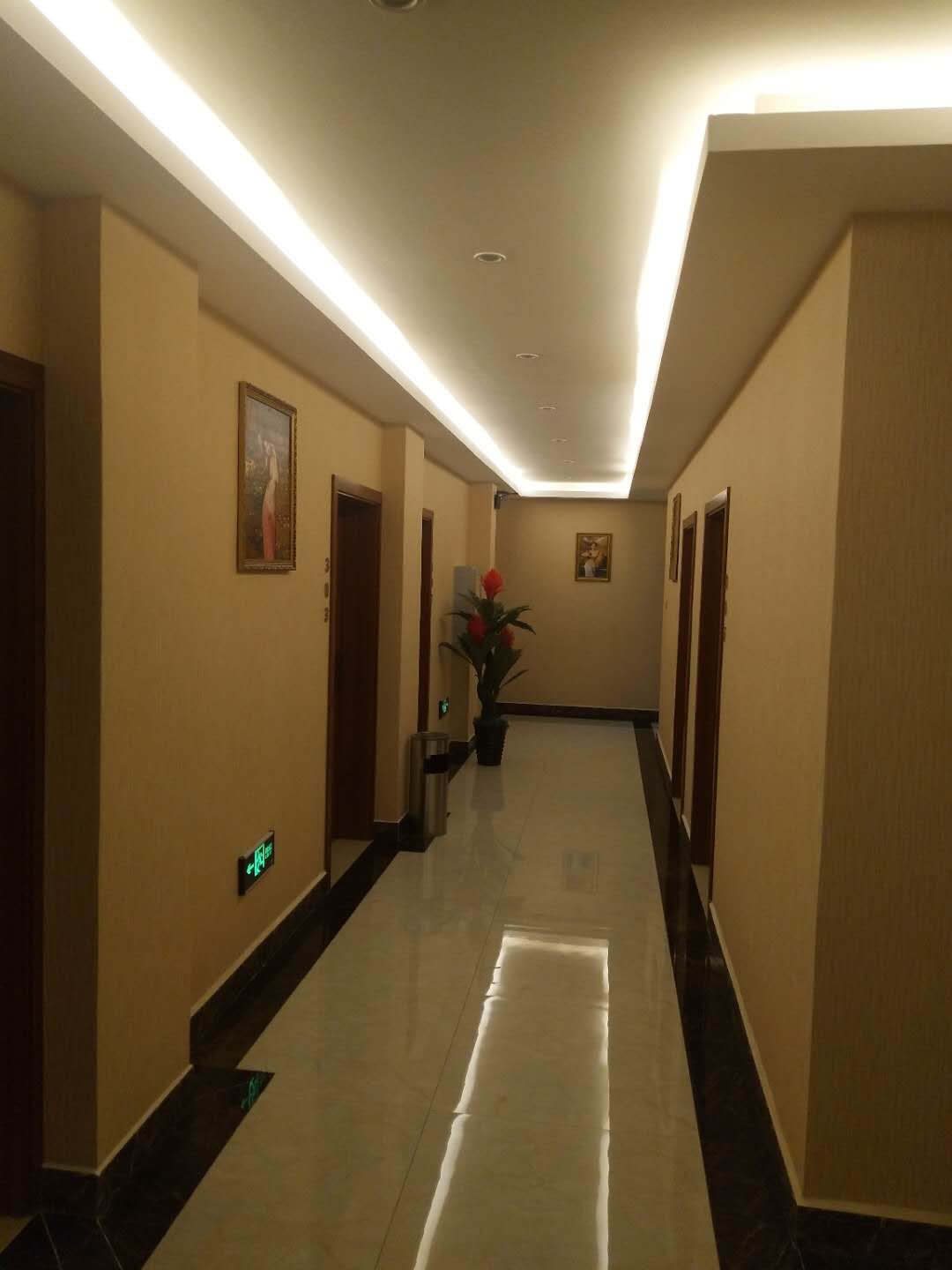 Jiahua Hot Spring Hotel 2*