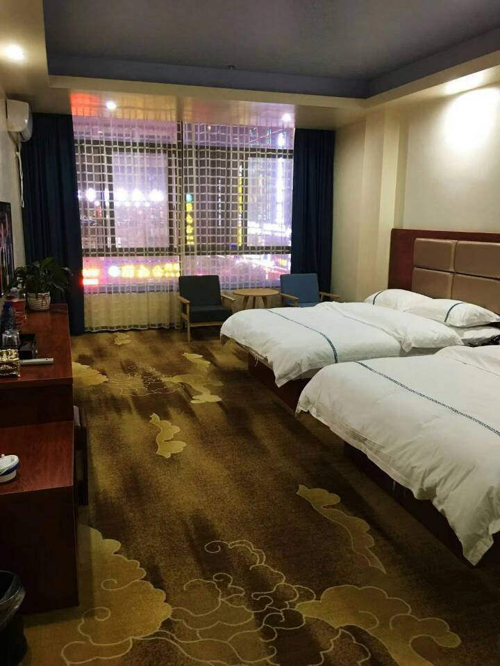 Fangchenggang Aegean Hotel 2*