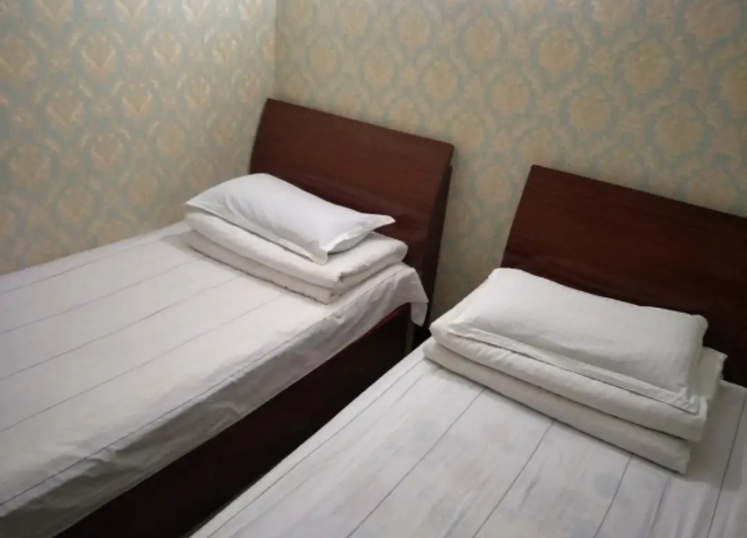 Shenyang Anjie Fashion Hotel 2*