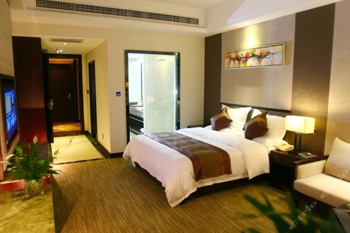 Home Inn Huaxuan Collection Hotel (Fuzhou Jinxi County Jinxiu Commercial Building) 2*