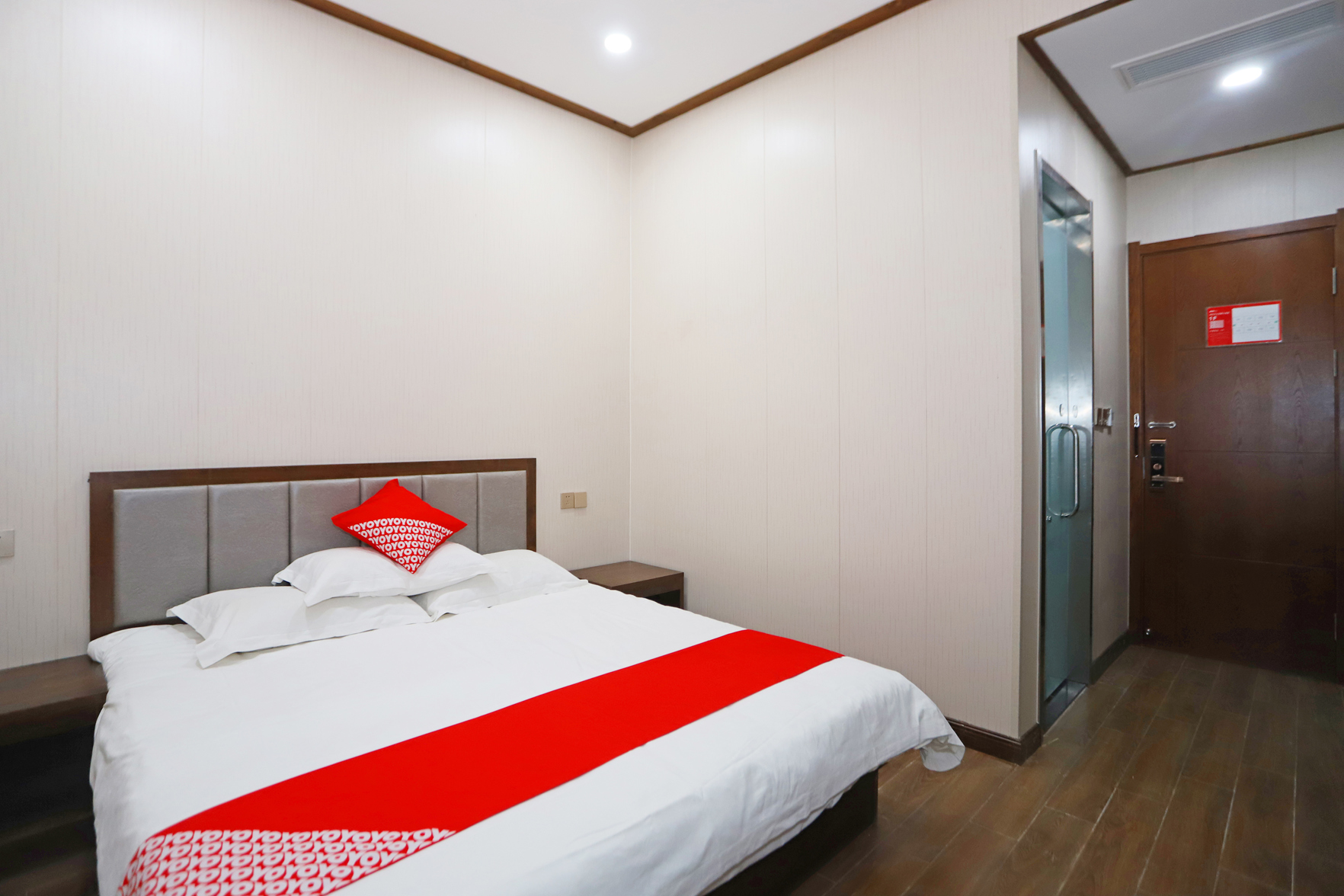 Longkou naisi hotel 2*
